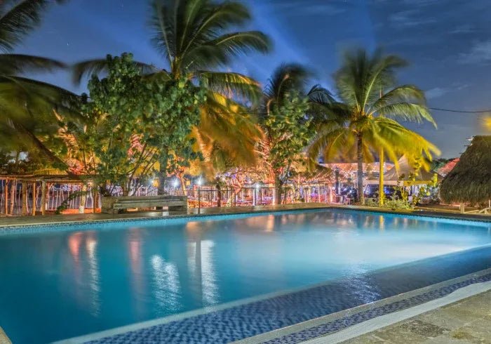 Fenix Beach - Isla de Tierra Bomba |Relájate, disfruta y desconéctate a solo 15 minutos de Cartagena - Live Vacations Tours