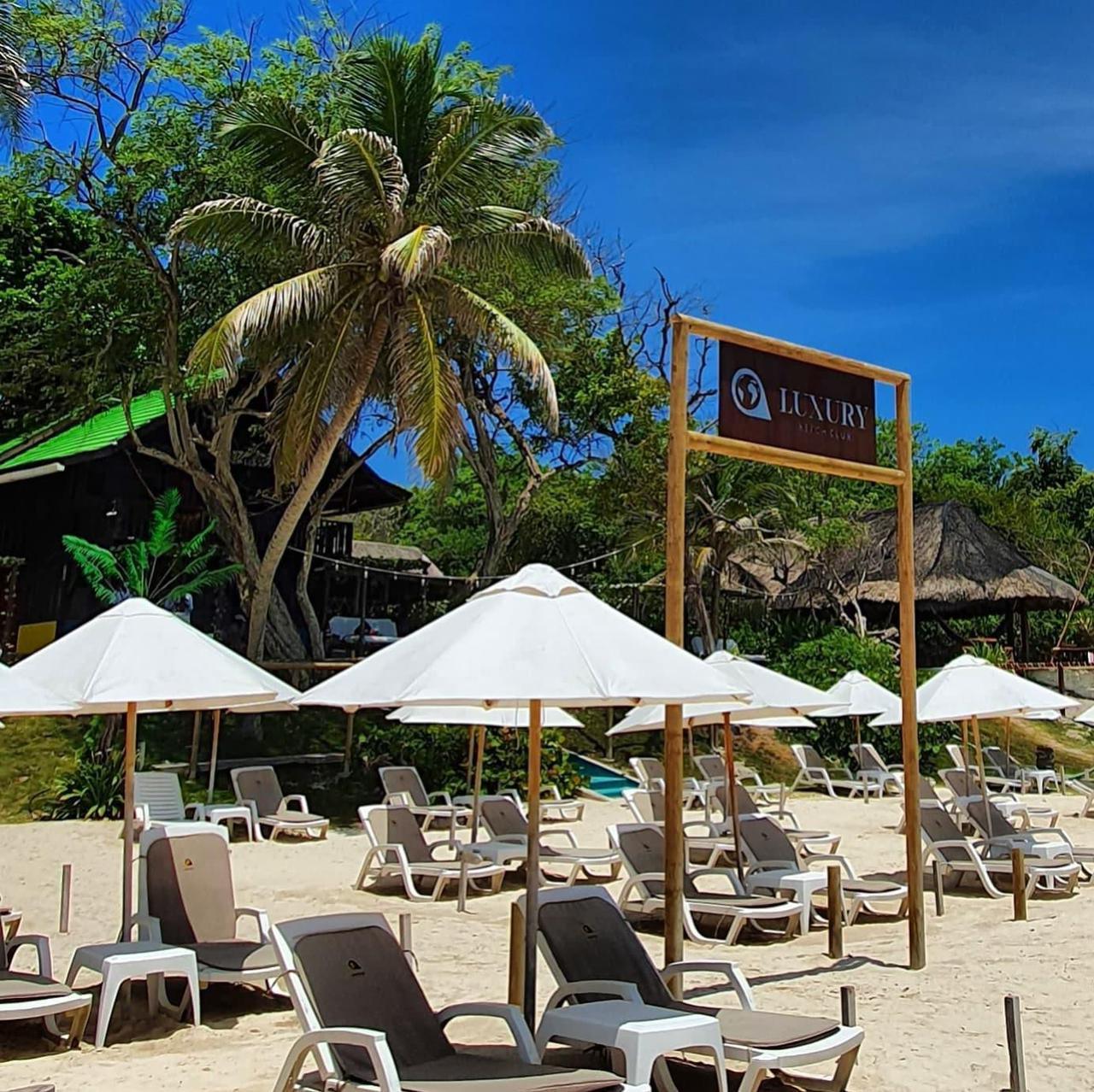 Luxury Beach Club Arena Beach | Sol, Playa y Barra Libre - Live Vacations Tours