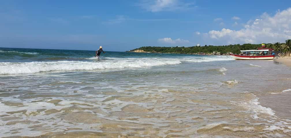 Playa linda - Isla de tierra bomba | Pasadía frente al mar en la playa más exclusiva de Tierra Bomba - Live Vacations Tours