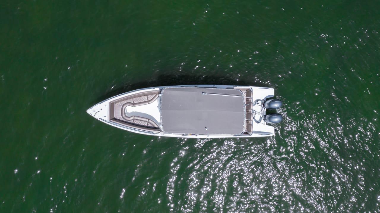 Lancha Deportiva para 10 pax - 29ft - Live Vacations Tours