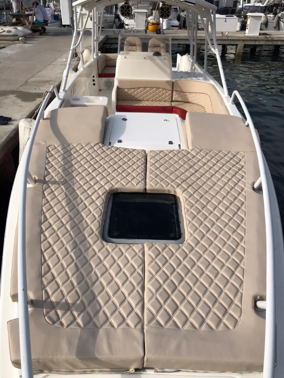 Lancha Deportiva para 16 pax - Crimson 38ft