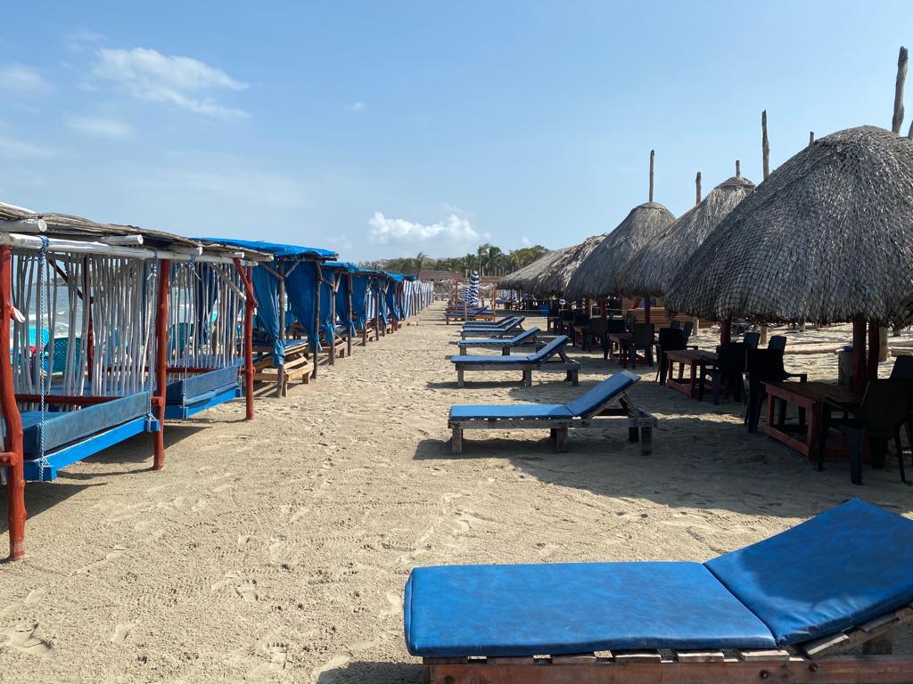 Playa linda - Isla de tierra bomba | Pasadía frente al mar en la playa más exclusiva de Tierra Bomba - Live Vacations Tours