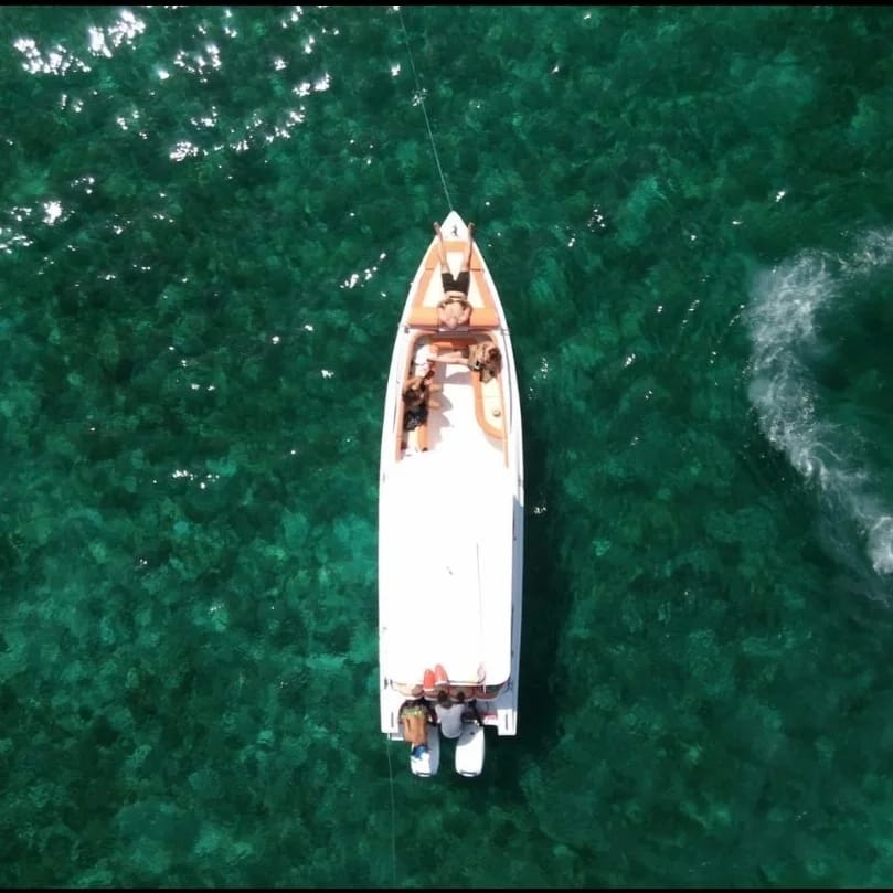 Lancha Privada para 10 pax - Fisher Price 30FIT