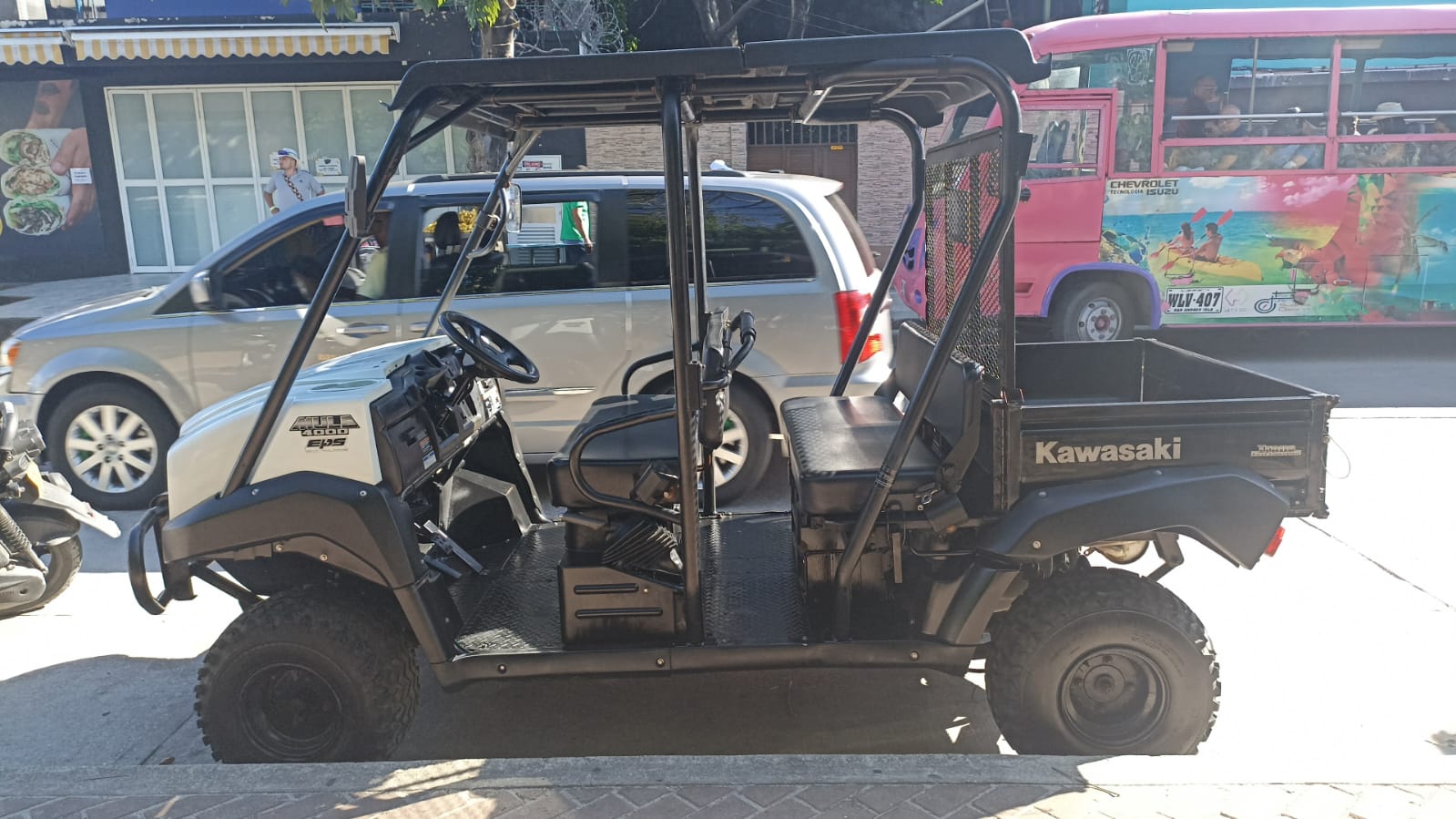 Mulita - San Andres | Adventure on wheels in San Andrés. Explore the island at your own pace with freedom, style, and the sea breeze.