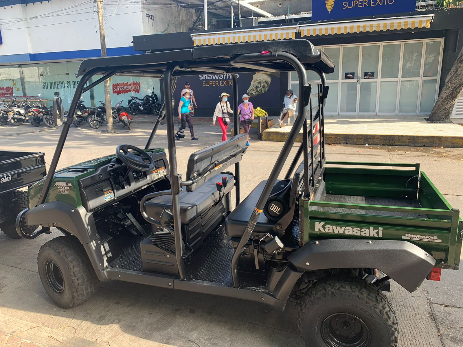 Mulita - San Andres | Adventure on wheels in San Andrés. Explore the island at your own pace with freedom, style, and the sea breeze.
