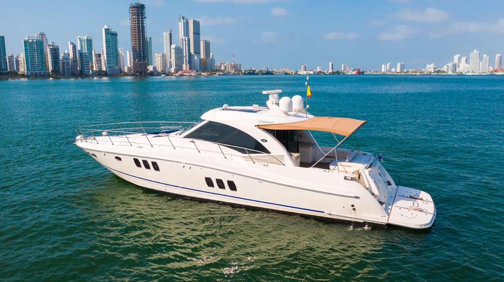 Yate Privado en Cartagena |  Tu día perfecto en el paraíso comienza a bordo