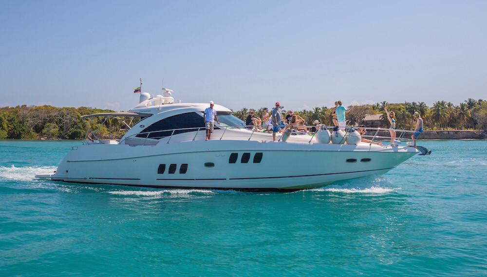 Yate Privado en Cartagena |  Tu día perfecto en el paraíso comienza a bordo