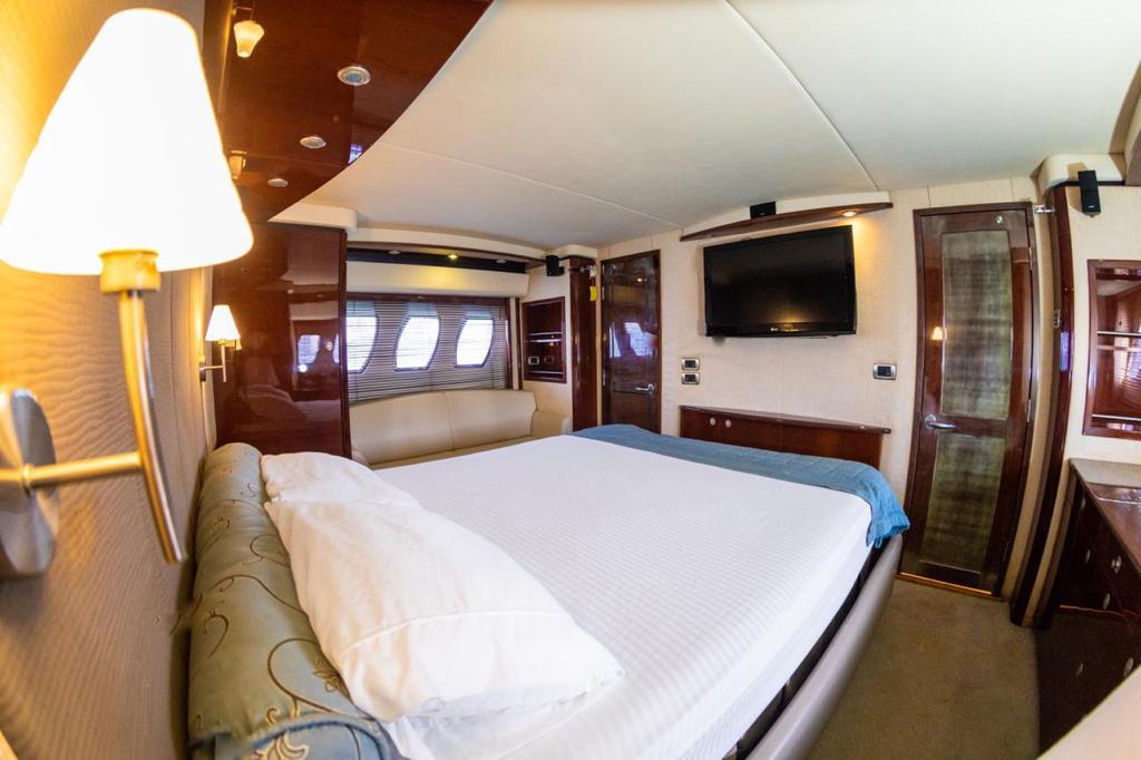 Yate Privado en Cartagena |  Tu día perfecto en el paraíso comienza a bordo