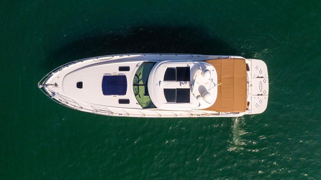 Yate Privado en Cartagena |  Tu día perfecto en el paraíso comienza a bordo