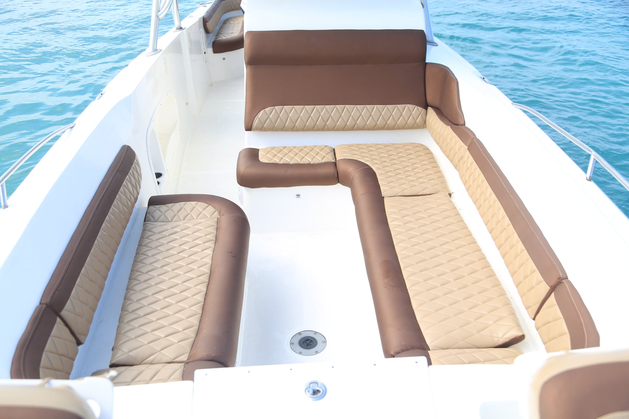 Lancha Deportiva 20 pax - Bravo 41ft