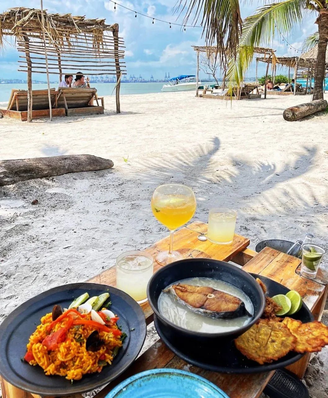 Fenix Beach - Isla de Tierra Bomba |Relájate, disfruta y desconéctate a solo 15 minutos de Cartagena - Live Vacations Tours