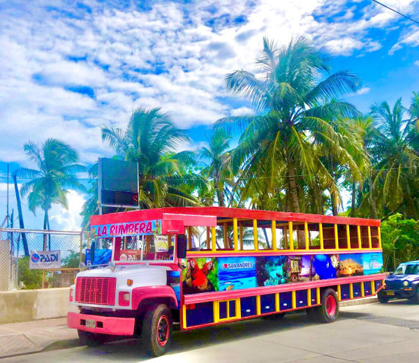 Chiva San Andrés | Cultural and Panoramic Tour. History, scenery, and fun on a typical island tour.